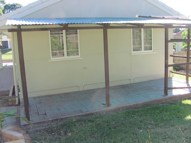 26 Charles Street, West Gladstone QLD 4680