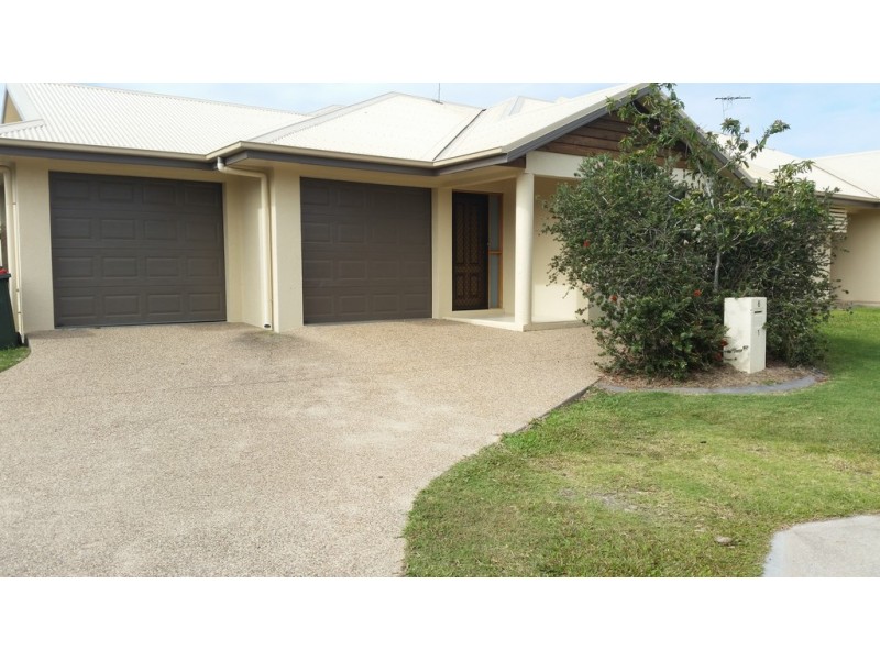 1/6 Lulu Court, Bushland Beach QLD 4818