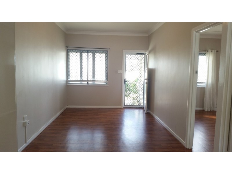 4/11 Humphrey Street, West End QLD 4810