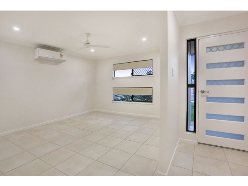 19 Mesa Circuit, Mount Louisa QLD 4814