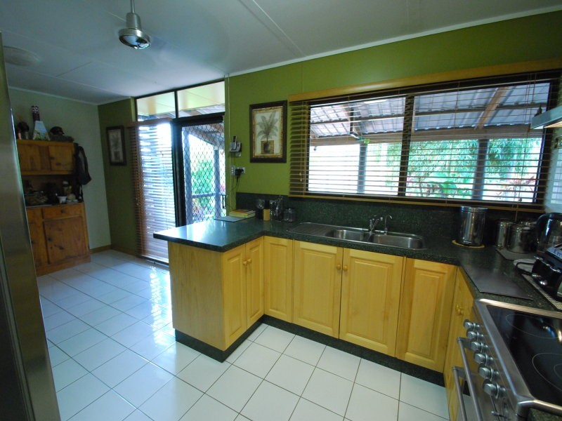 4 Heferen Crescent, Black River QLD 4818