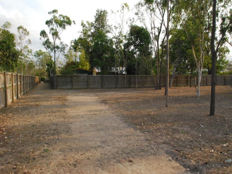 4 Heferen Crescent, Black River QLD 4818