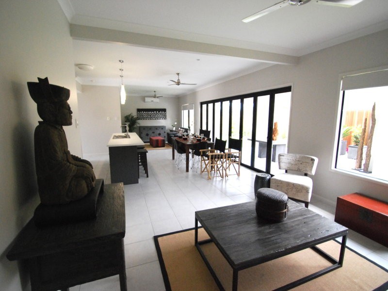 11 Truman Way, Mount Louisa QLD 4814