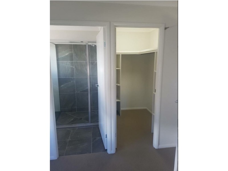 4 Delaware Green, Mount Louisa QLD 4814