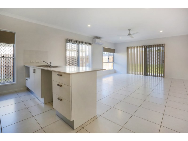 2/56 Gadsden Loop, Mount Louisa QLD 4814