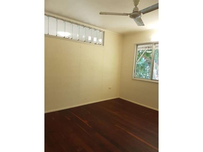 1/5 The Esplanade, Pallarenda QLD 4810
