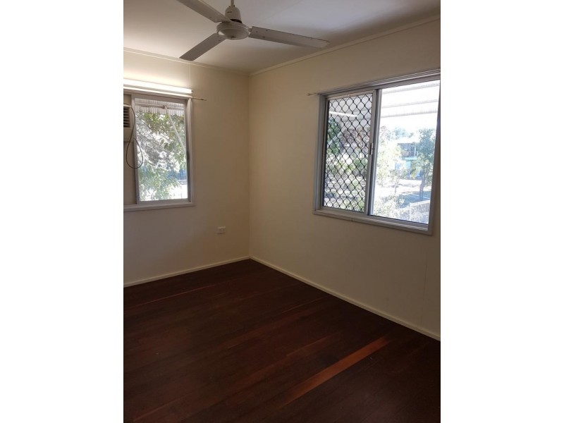 1/5 The Esplanade, Pallarenda QLD 4810