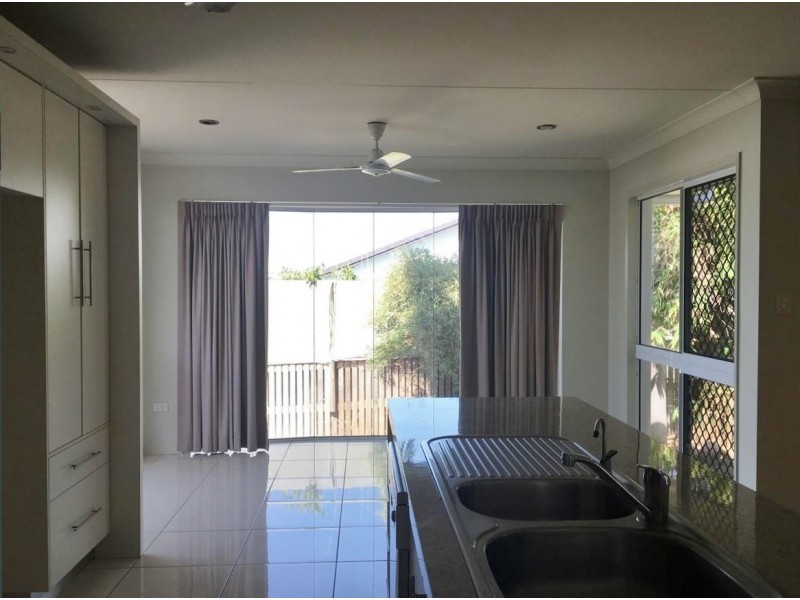 6 Girraween Avenue, Douglas QLD 4814