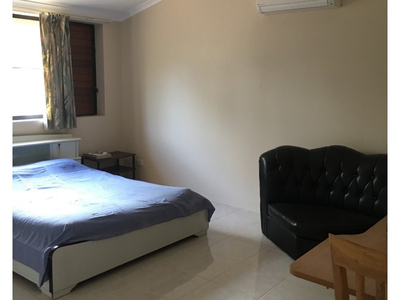 494 Cape Cleveland Road, Cape Cleveland QLD 4810