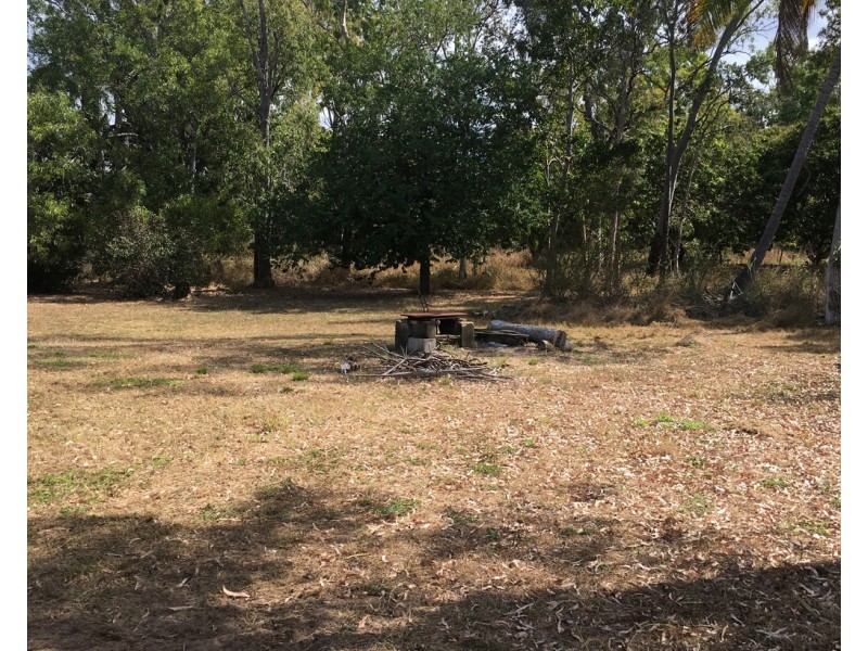 494 Cape Cleveland Road, Cape Cleveland QLD 4810