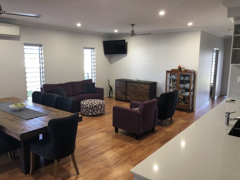 37 Zoe Court, Mount Louisa QLD 4814