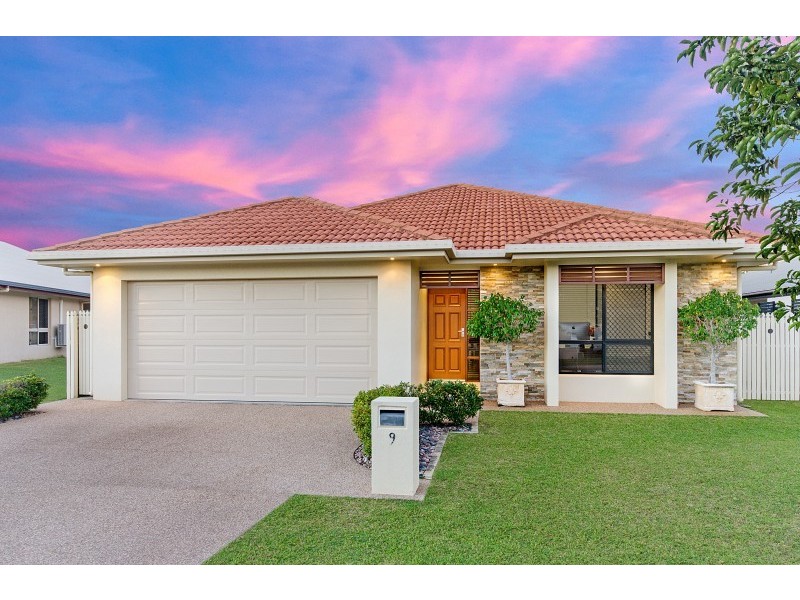 9 Sheerwater Parade, Douglas QLD 4814