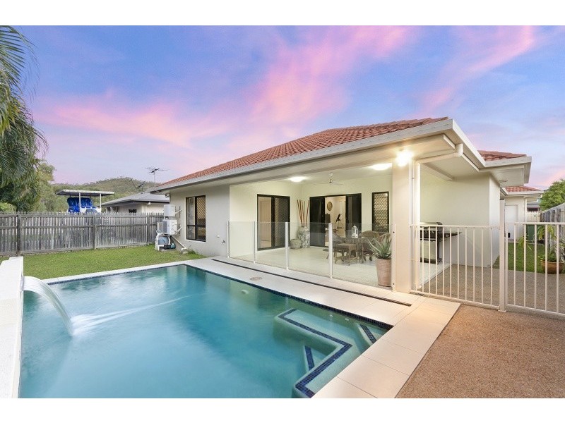 9 Sheerwater Parade, Douglas QLD 4814