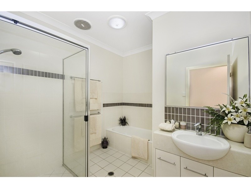 9 Sheerwater Parade, Douglas QLD 4814