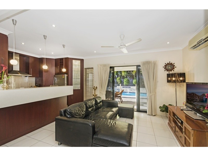 9 Sheerwater Parade, Douglas QLD 4814