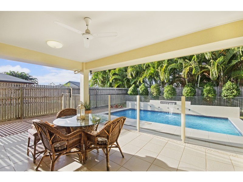 9 Sheerwater Parade, Douglas QLD 4814