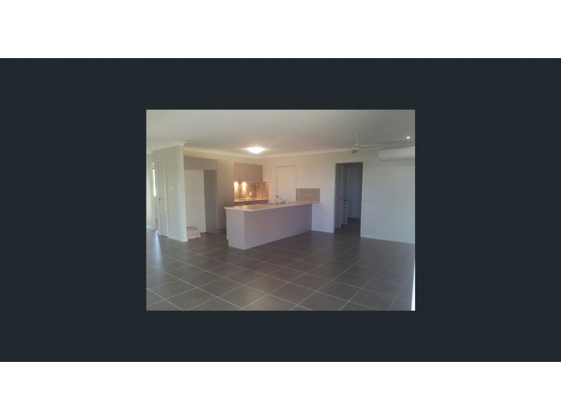 Bushland Beach QLD 4818