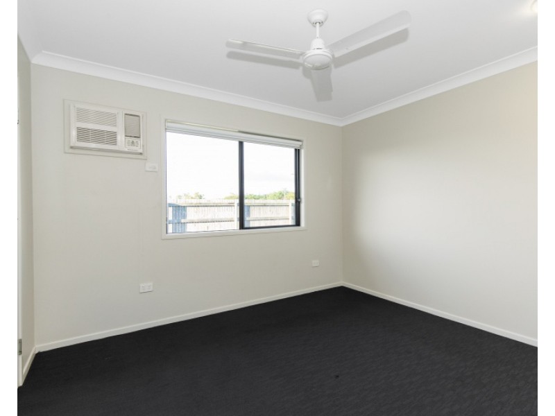 11 Smugglers Cove, Mount Low QLD 4818