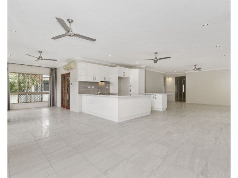 18 Somerville Place, Idalia QLD 4811