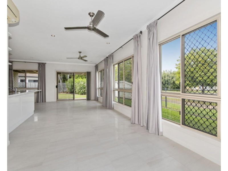 18 Somerville Place, Idalia QLD 4811