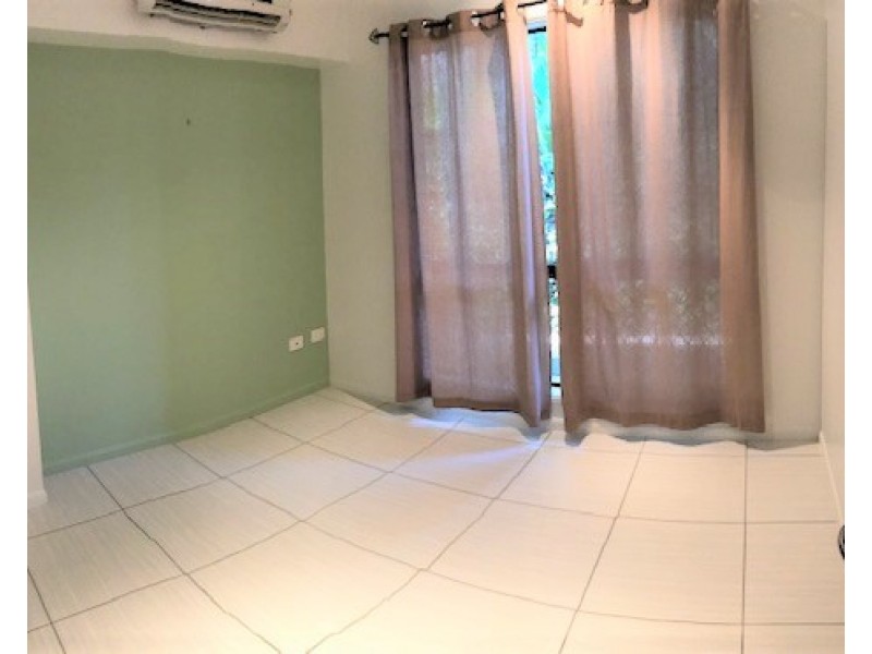 West End QLD 4810