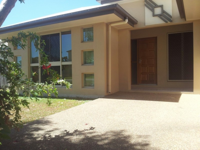 4 Springbrook Parade, Idalia QLD 4811