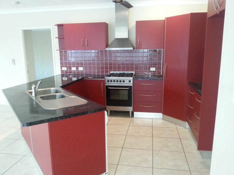 4 Springbrook Parade, Idalia QLD 4811