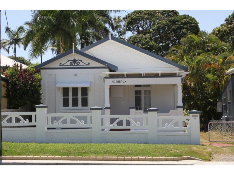 11 Leigh Street, West End QLD 4810