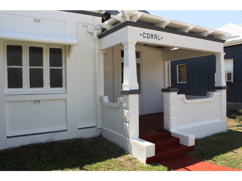 11 Leigh Street, West End QLD 4810