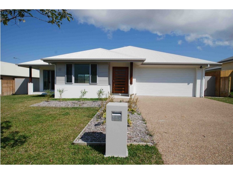 10 Pincer, Bushland Beach QLD 4818