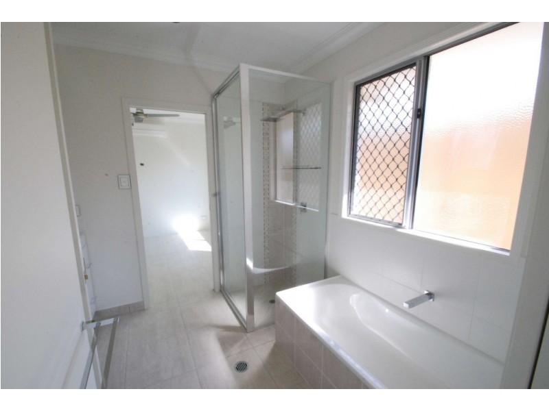 10 Pincer, Bushland Beach QLD 4818