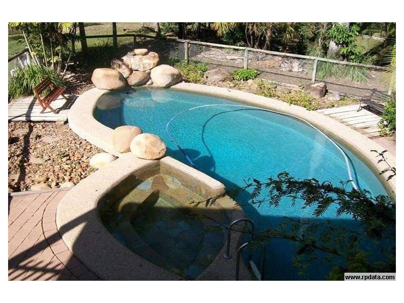 4 Pinto Court, Kelso QLD 4815