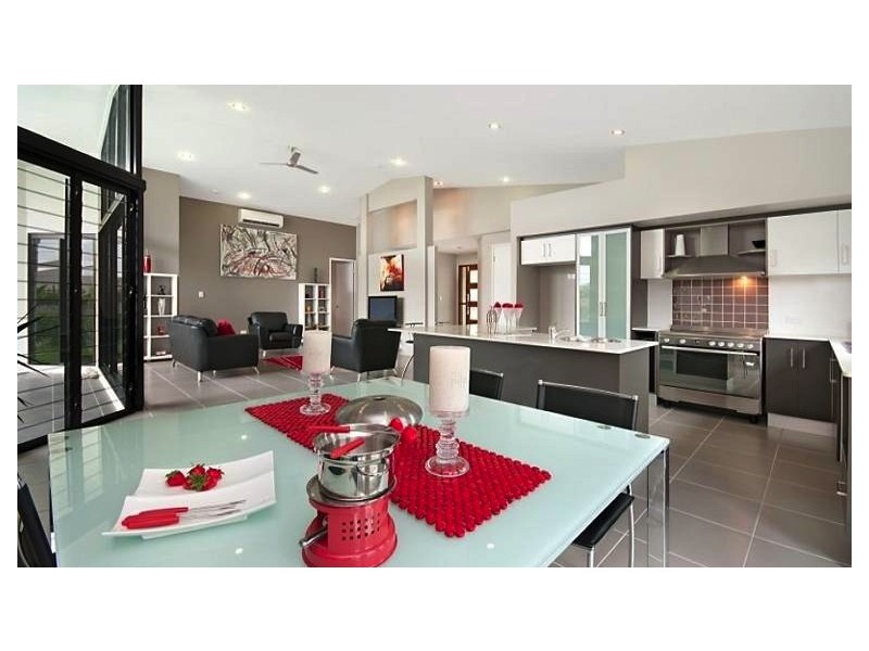 6 Sovereign Terrace, Idalia QLD 4811