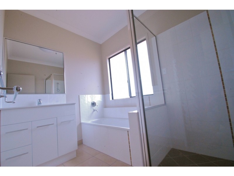 34 Franklin Drive,  Liberty Rise Estate, Mount Louisa QLD 4814