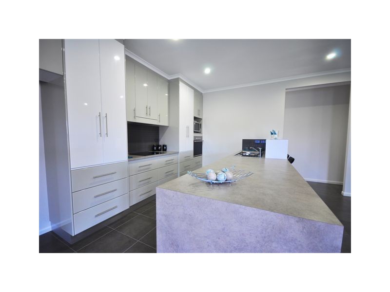 12 Bilbao Place, Bushland Beach, Bushland Beach QLD 4818