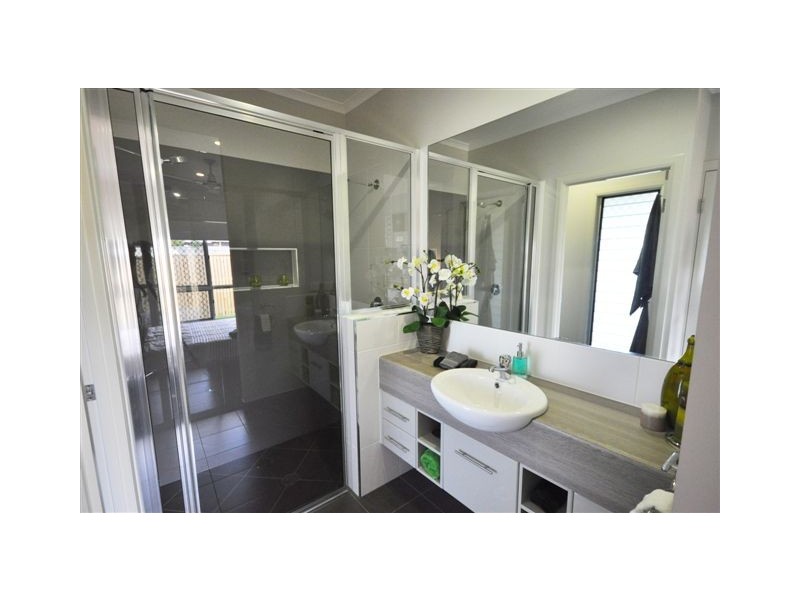 12 Bilbao Place, Bushland Beach, Bushland Beach QLD 4818