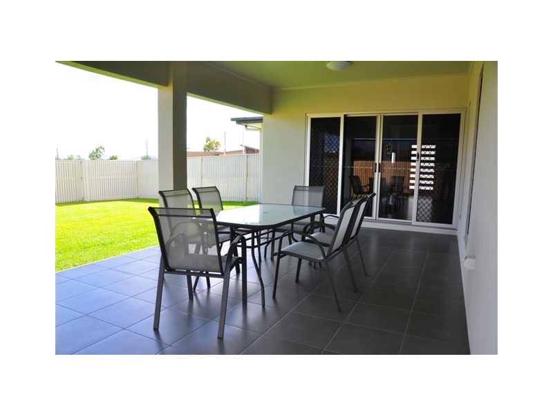 12 Bilbao Place, Bushland Beach, Bushland Beach QLD 4818