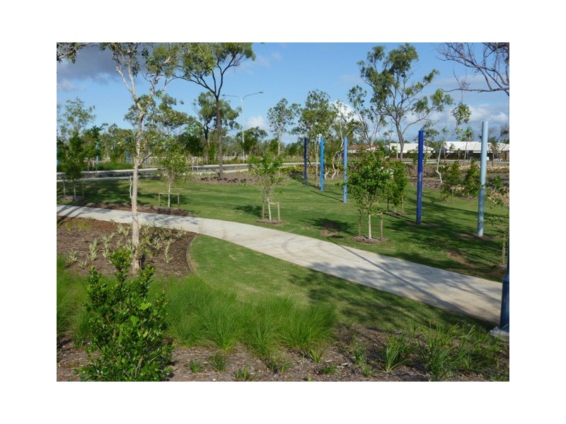 30 Saba Court , Northshore, Burdell QLD 4818