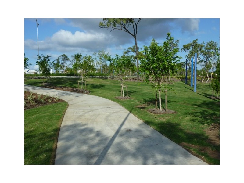 30 Saba Court , Northshore, Burdell QLD 4818
