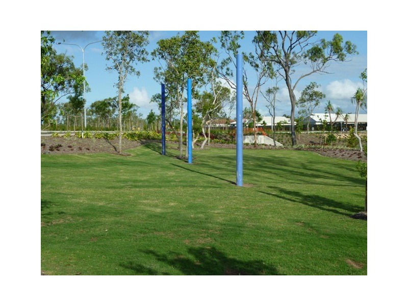 30 Saba Court , Northshore, Burdell QLD 4818