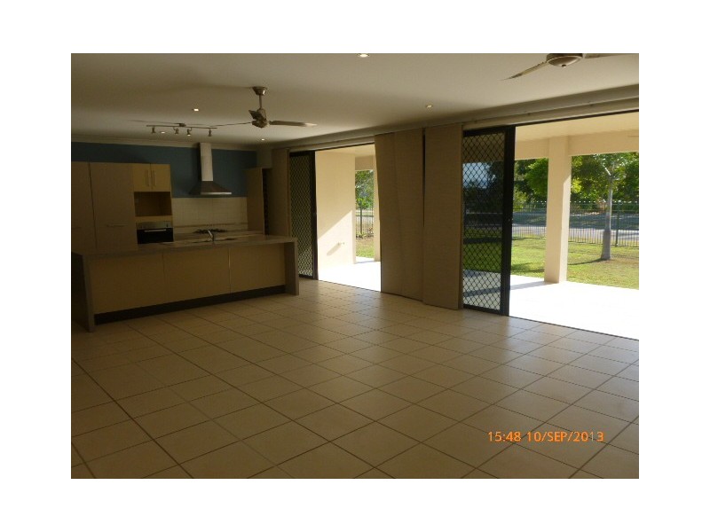 31 Sheerwater Parade, Douglas QLD 4814