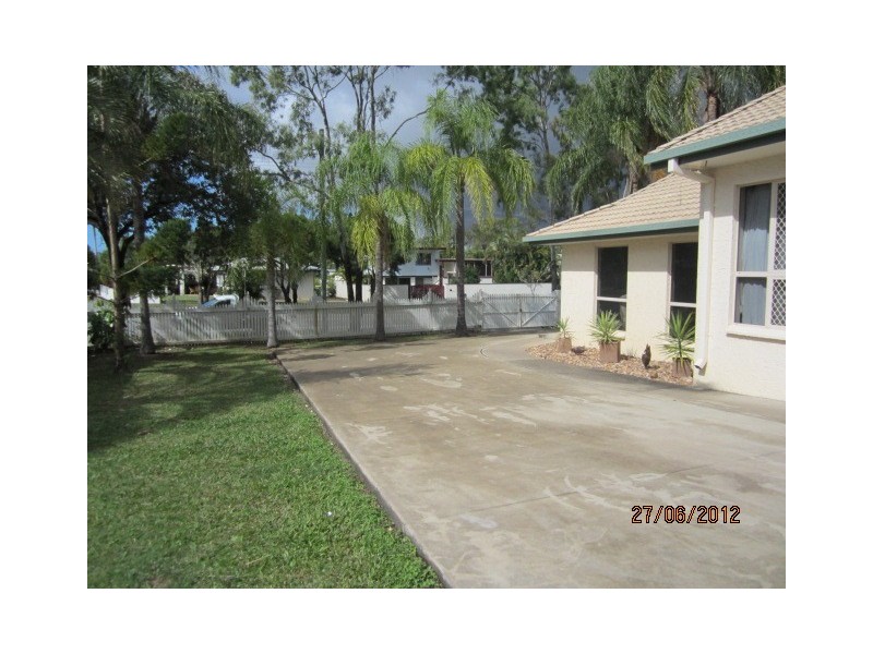 77 Banfield Drive, Mount Louisa QLD 4814