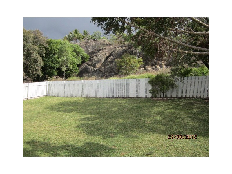 77 Banfield Drive, Mount Louisa QLD 4814