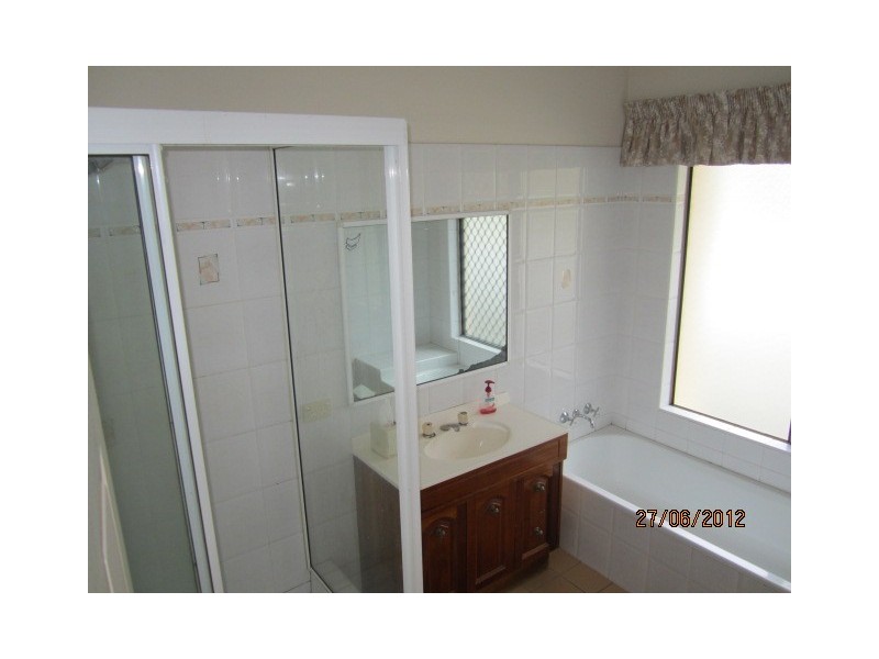 77 Banfield Drive, Mount Louisa QLD 4814