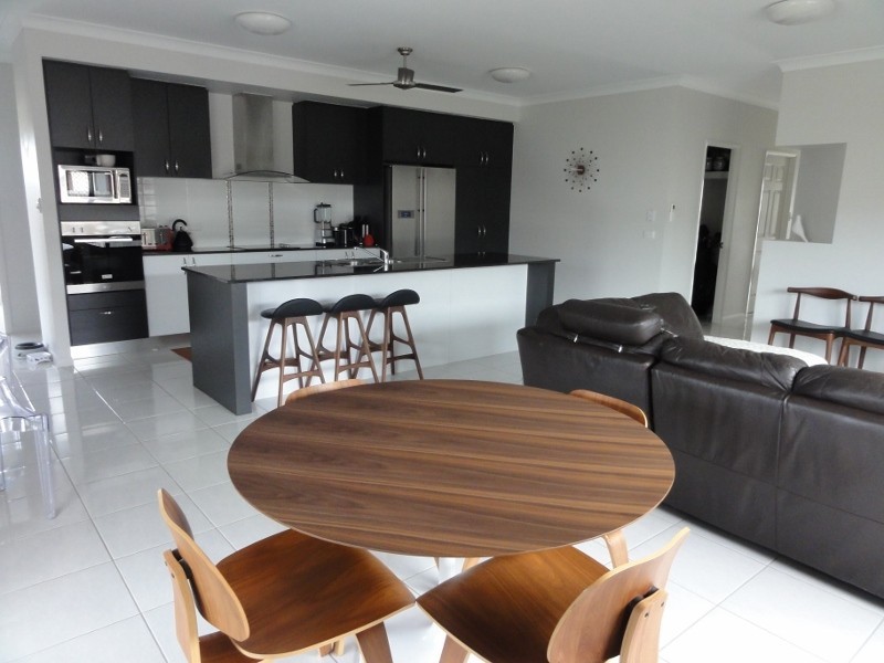 9 Batiki Crescent, Burdell QLD 4818
