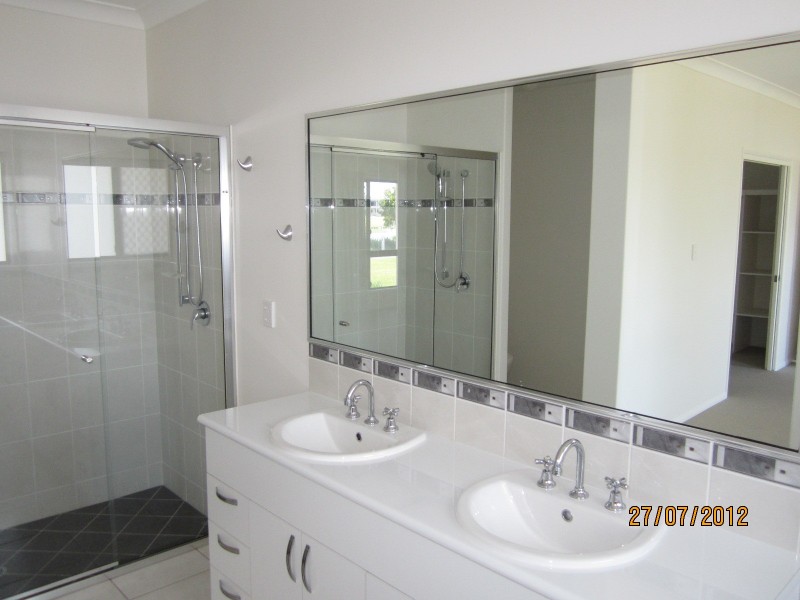 1 Waterstone Terrace, Idalia QLD 4811