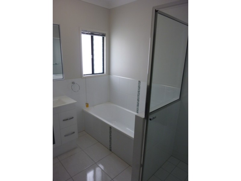 5 Baros Circuit Northshore, Burdell QLD 4818