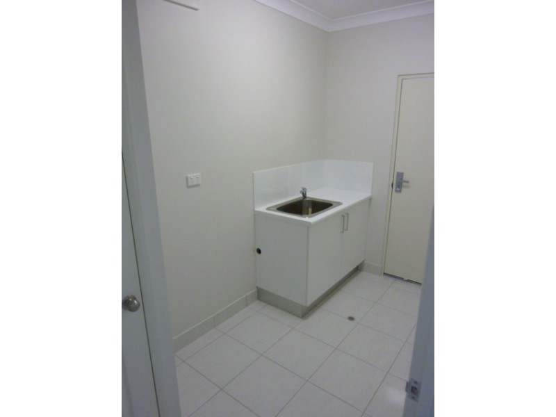 5 Baros Circuit Northshore, Burdell QLD 4818