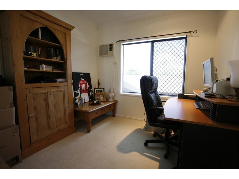 37 Waterview Drive, Bushland Beach QLD 4818