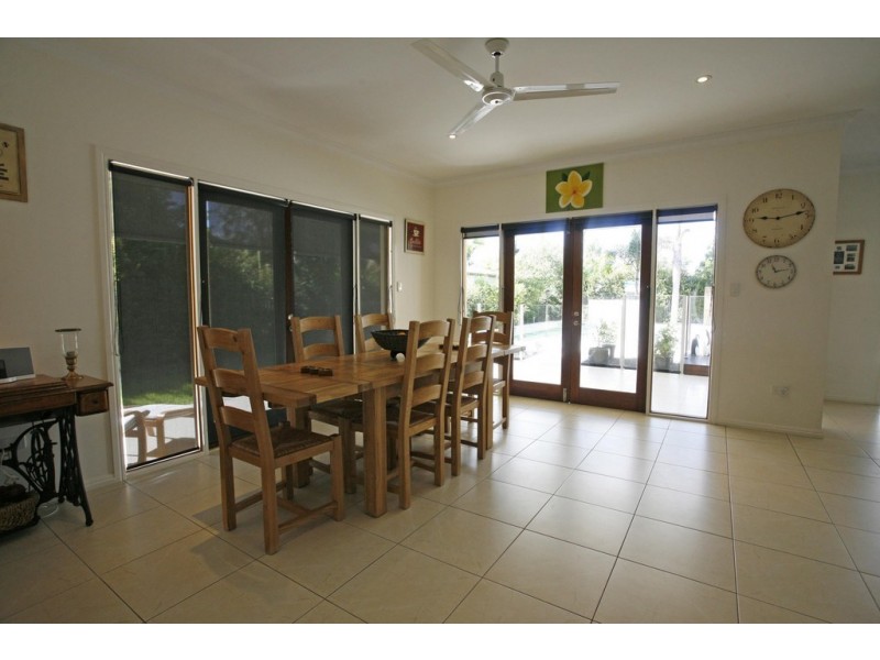 37 Waterview Drive, Bushland Beach QLD 4818